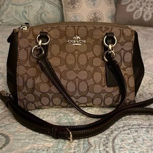 Coach handbag/shoulder bag/crossbody